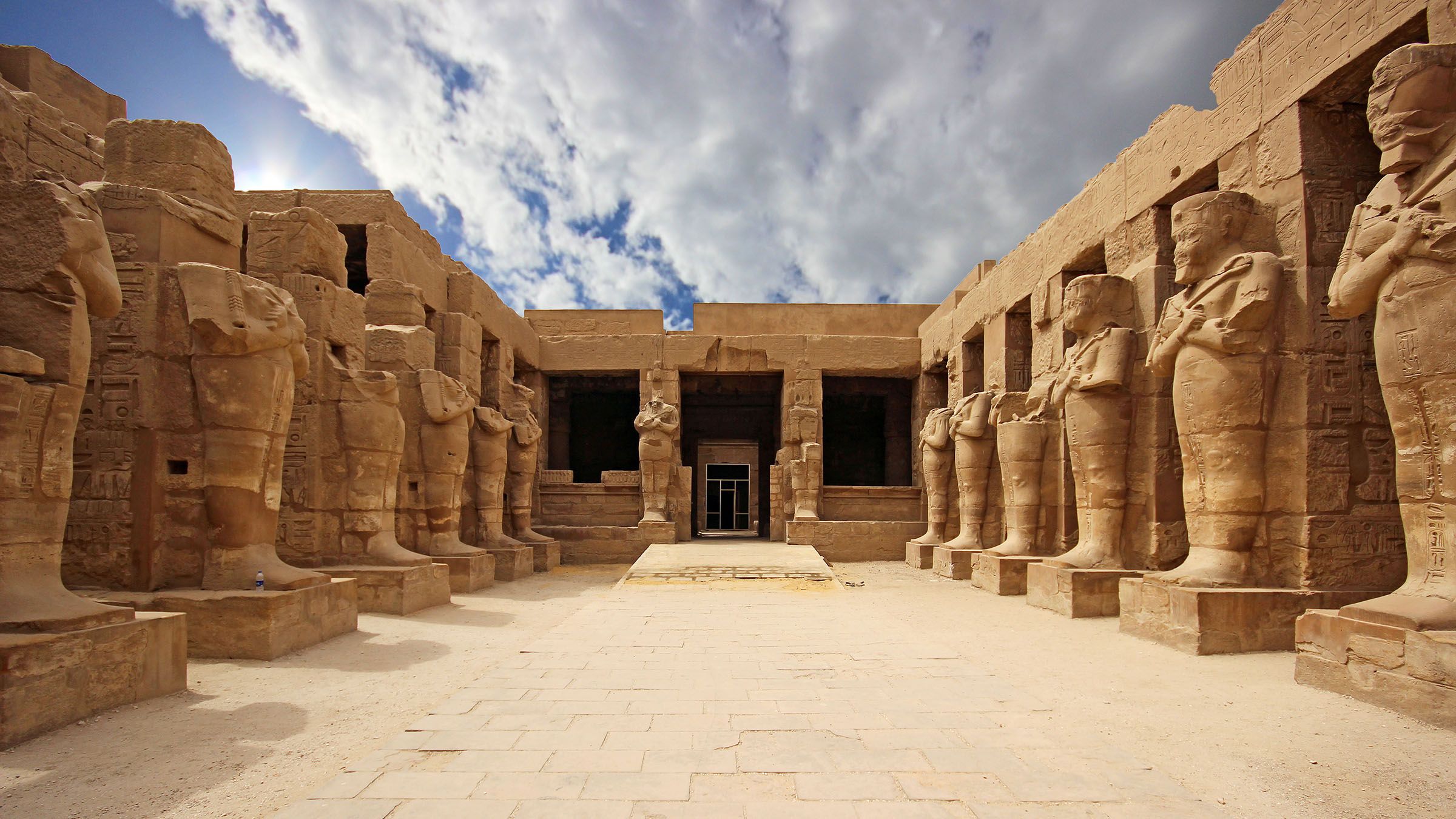 El hallazgo de un antiguo templo en Egipto